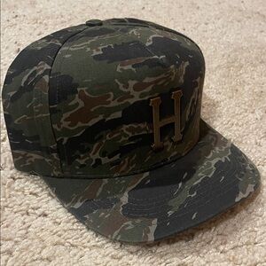 HUF TIGER CAMO LEATHER STRAPBACK HAT CUSTOMADE HEADWEAR